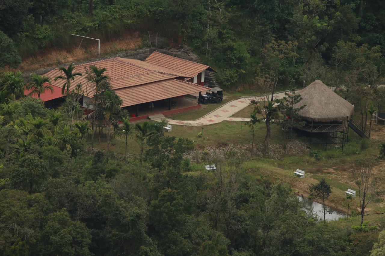 The Kaduhithlu Hotel Sakleshpur Exterior foto